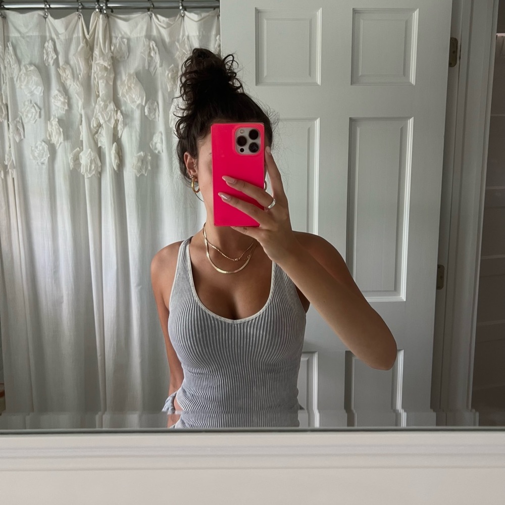 Ribbed Tank